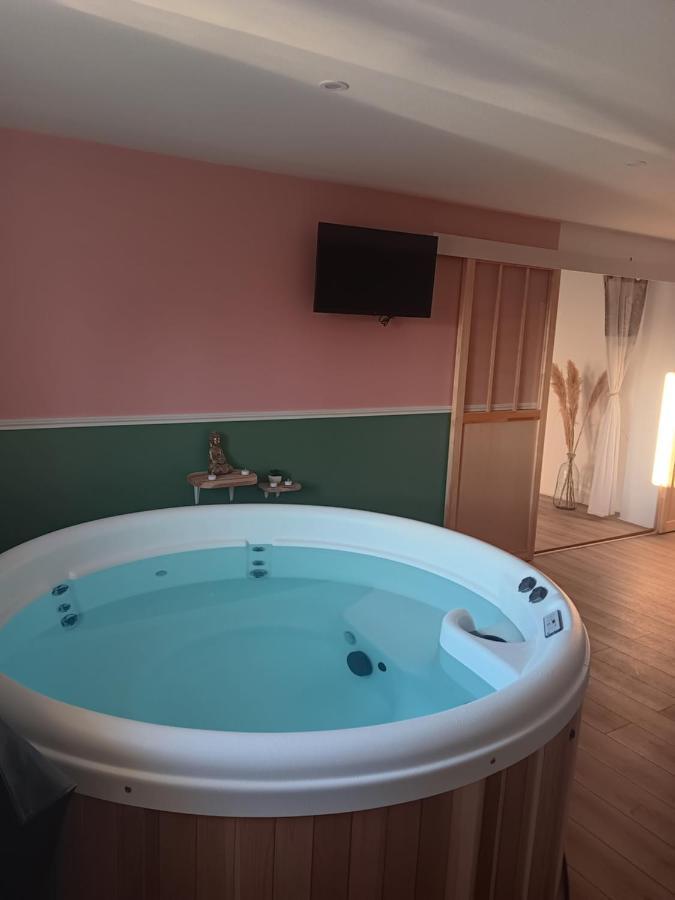 Gite Et Spa Au Secret Du Bonheur Hotel Pouilly-sur-Serre Ngoại thất bức ảnh